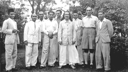 Baba with early group of men disciples 