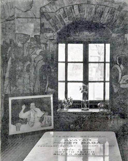 Photo of the inside of  Meher Baba's Samadhi