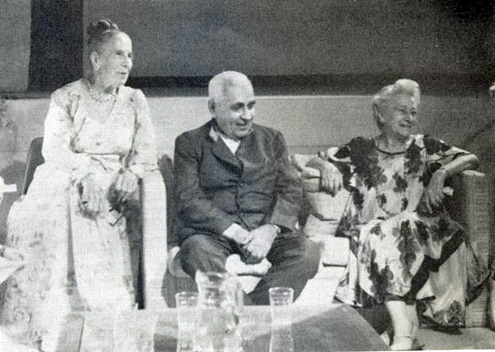 Kitty Davy, Adi K. Irani and Delia DeLeon at Oceanic Center, England July, 1976