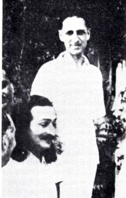 Photo of Meher Baba and Malcolm Schloss